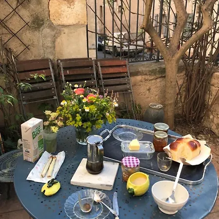 Le Jardinet Dans Un Coin De Paradis Au Bord De La Holiday home